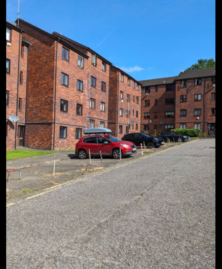 Short term Room in central glasgowflat