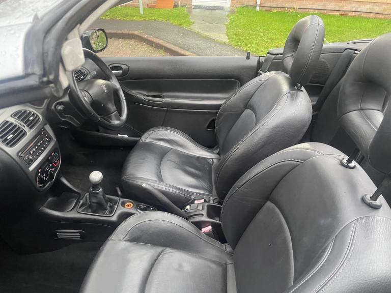 Peugeot, 206, Convertible, 2005, Manual, 1587 (cc), 2 doors