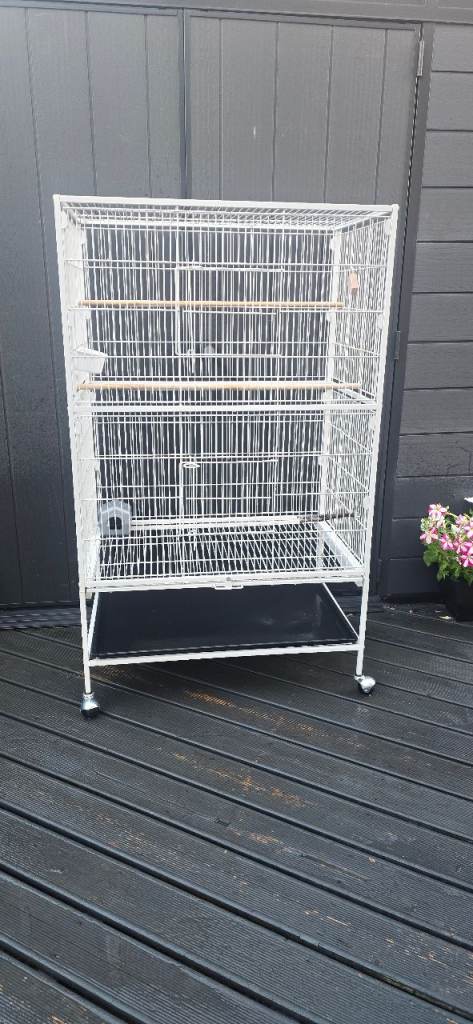Bird cage £40