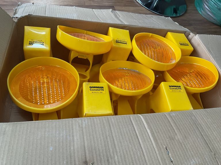 Lights for traffic cones