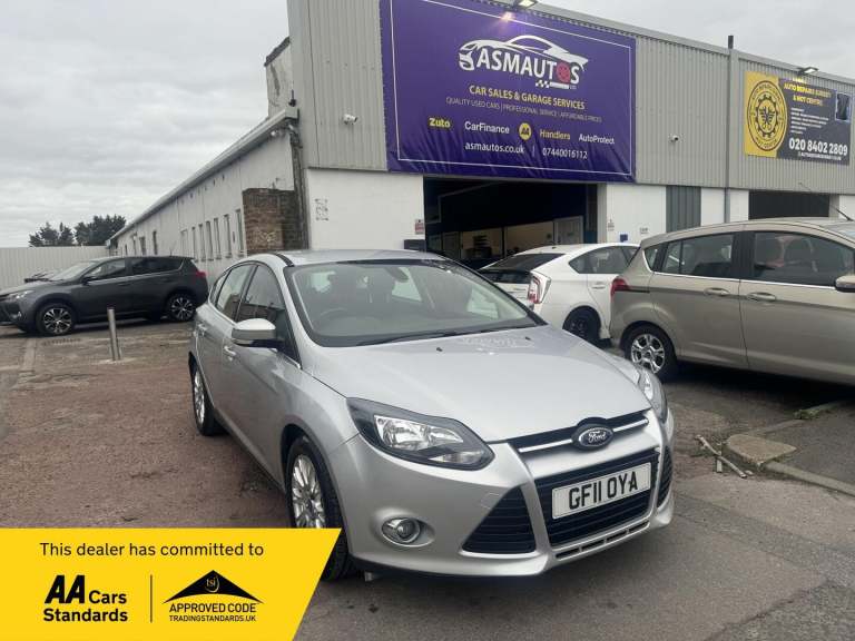 2011 Ford Focus 1.6 Titanium Euro 5 5dr HATCHBACK Petrol Manual
