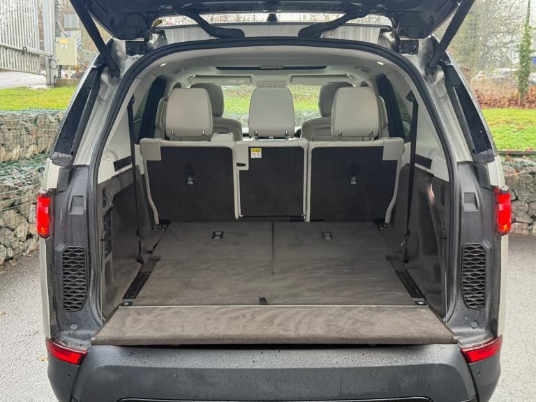 2017 Land Rover Discovery 3.0 TDV6 HSE Automatic 4WD Euro 6 5dr SUV Diesel Automatic