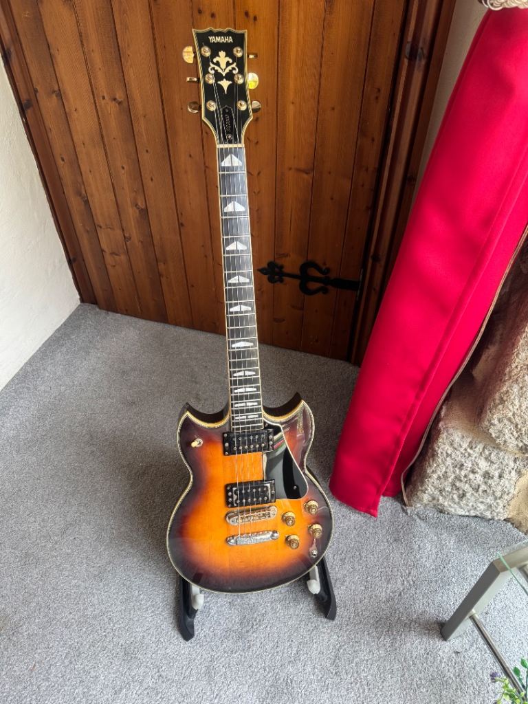 Yamaha SG 2000 1979 with original hard case 