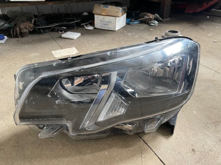 PEUGEOT PARTNER MK3 PASSENGER LEFT HEADLIGHT (2018-2023) 
