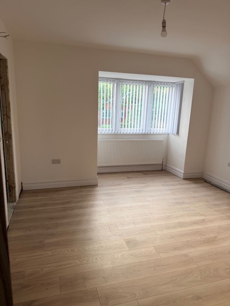 Ensuite room to rent