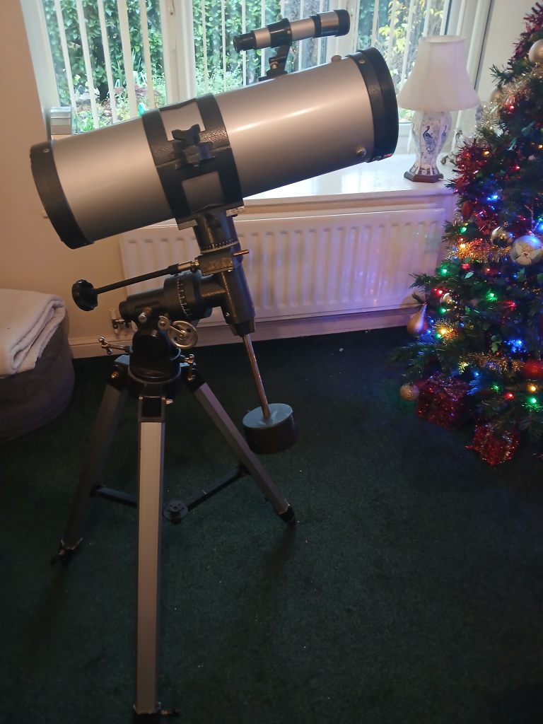 Good Condition Large Telescope with Tripod