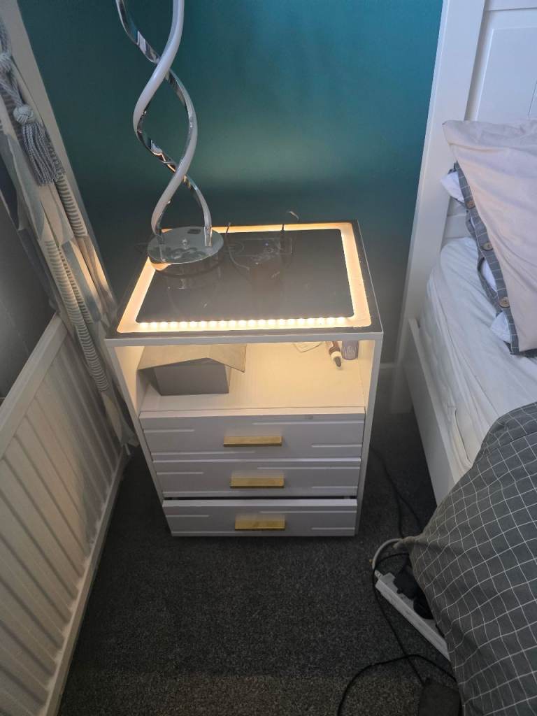 Bedside table