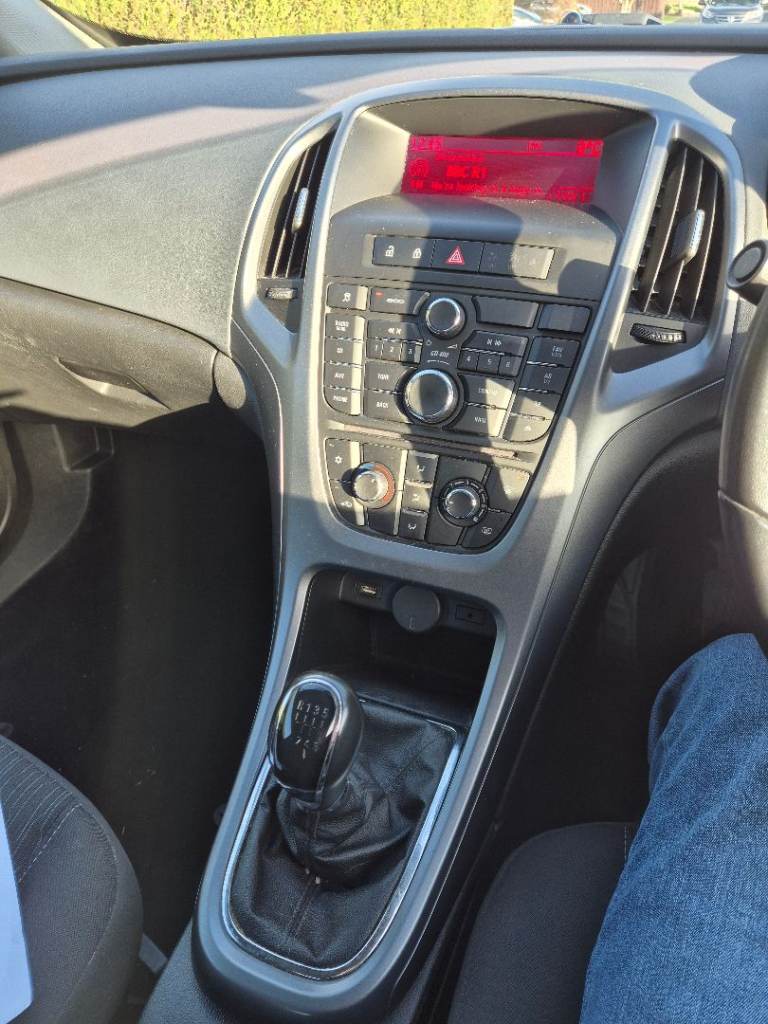 Vauxhall, ASTRA GTC, Hatchback, 2014, Manual, 1364 (cc), 3 doors