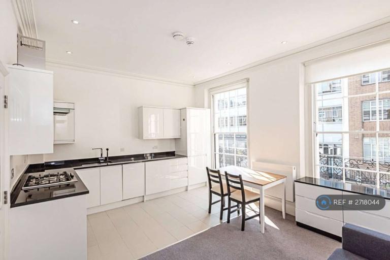 1 bedroom flat in North Gower Street, London, NW1 (1 bed) (#2718044)