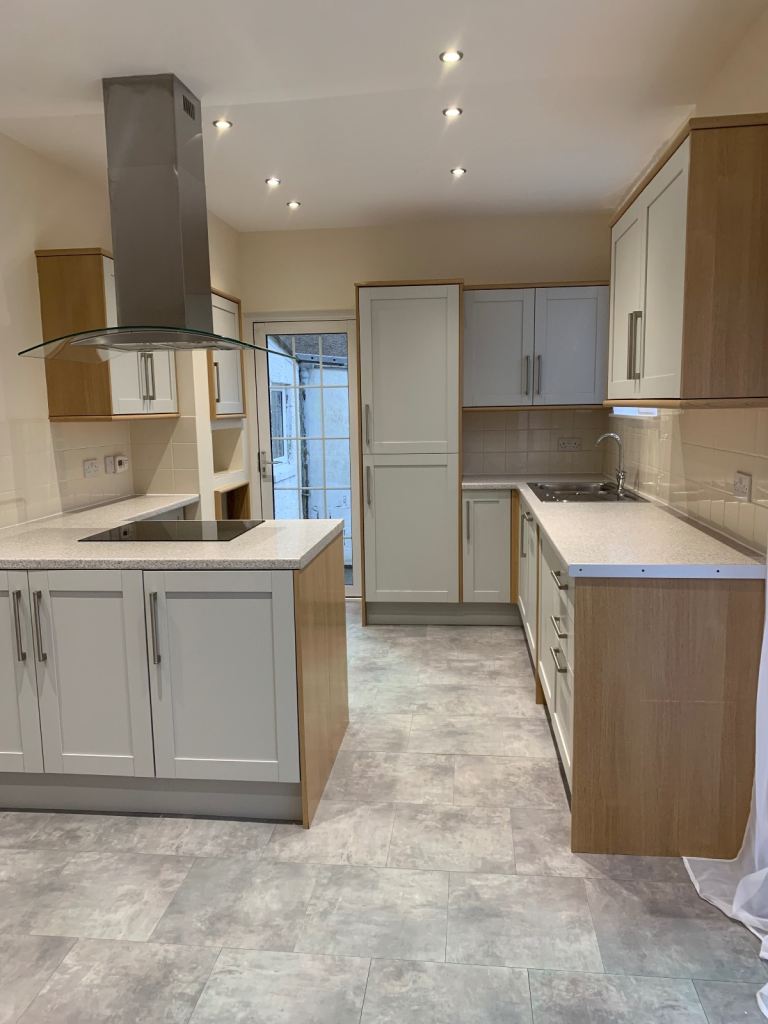 Springfield Road Unfurnished 2/3 Bed Semi detached house for Rent 