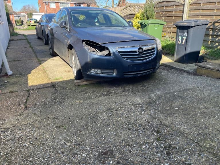 Free to collect for scrap Vauxhall Insignia 2011 