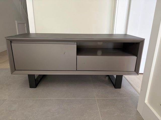 Modern TV Unit 