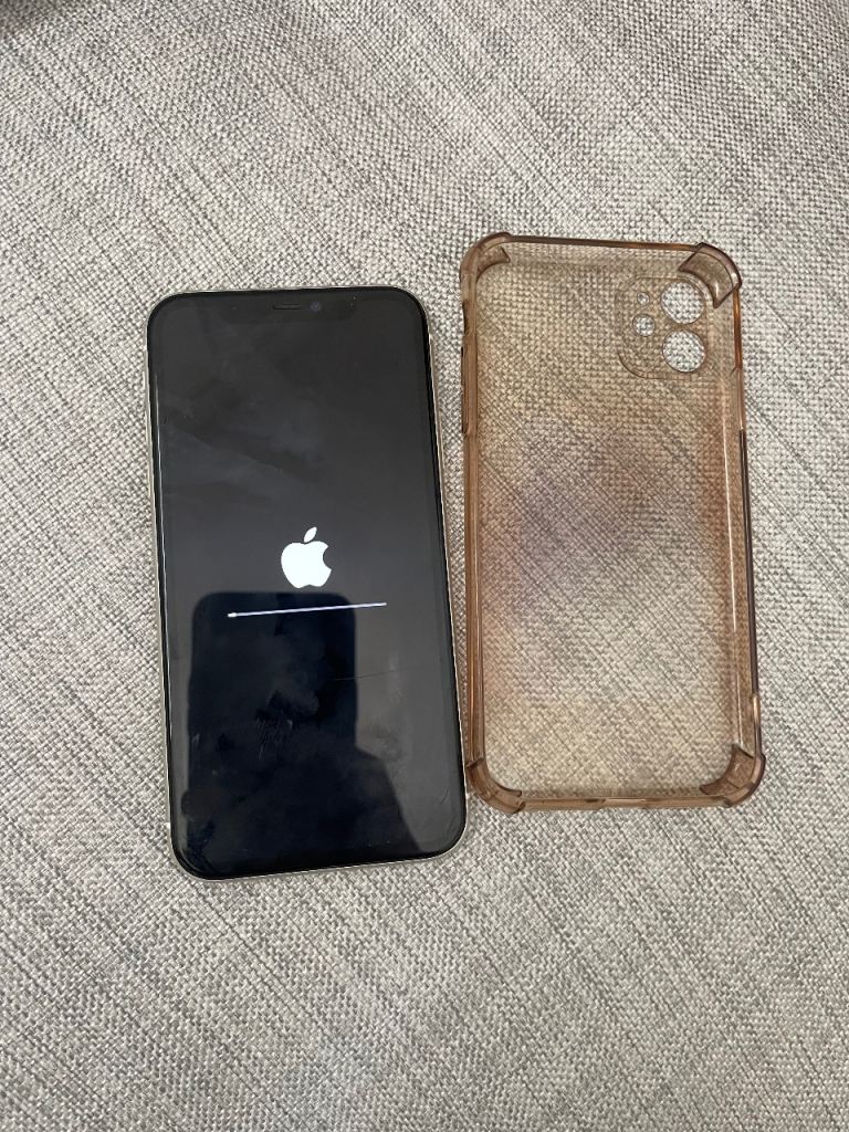 Apple iPhone 11 64GB Black with Clear Case