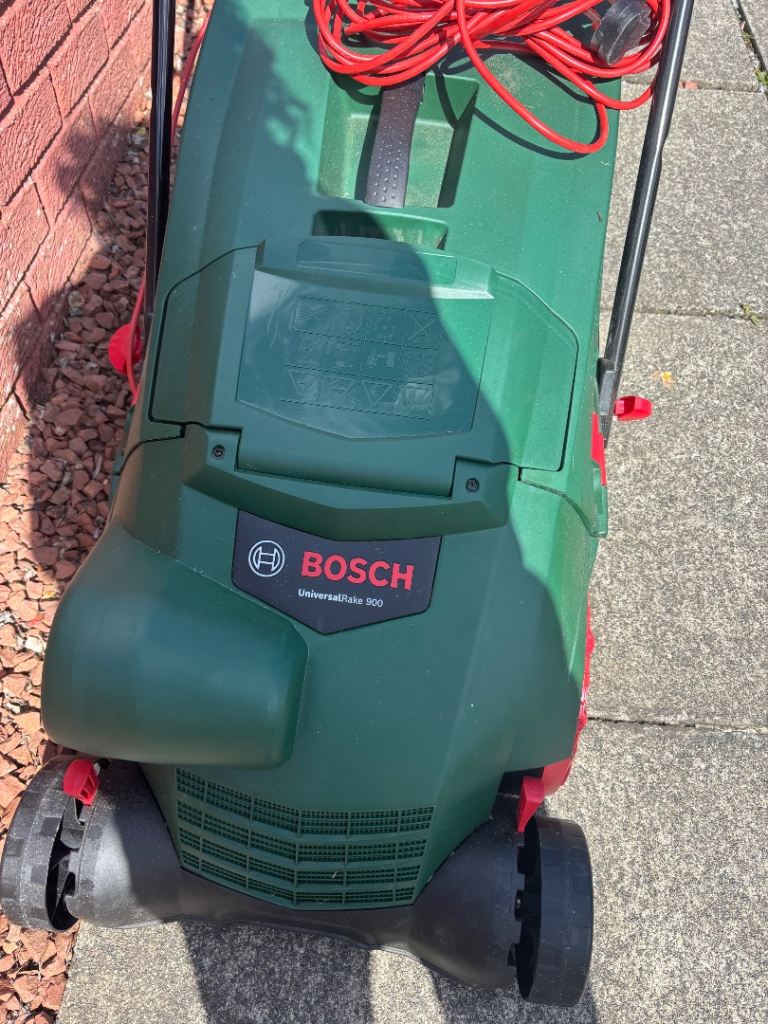 Bosch UniversalRake 900 Electric Lawn Raker/Scarifier – Good Condition