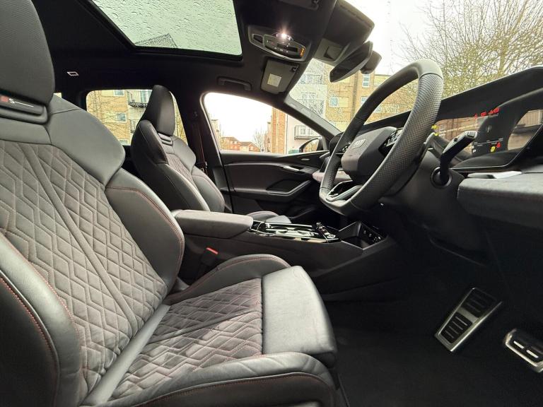  Audi Q6 e-tron 100kWh Edition 1 SUV 5dr Electric Auto quattro (388 ps) Electric Automatic