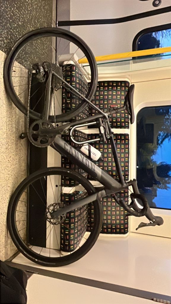 Canyon Endurance: On7 E bike second hand 