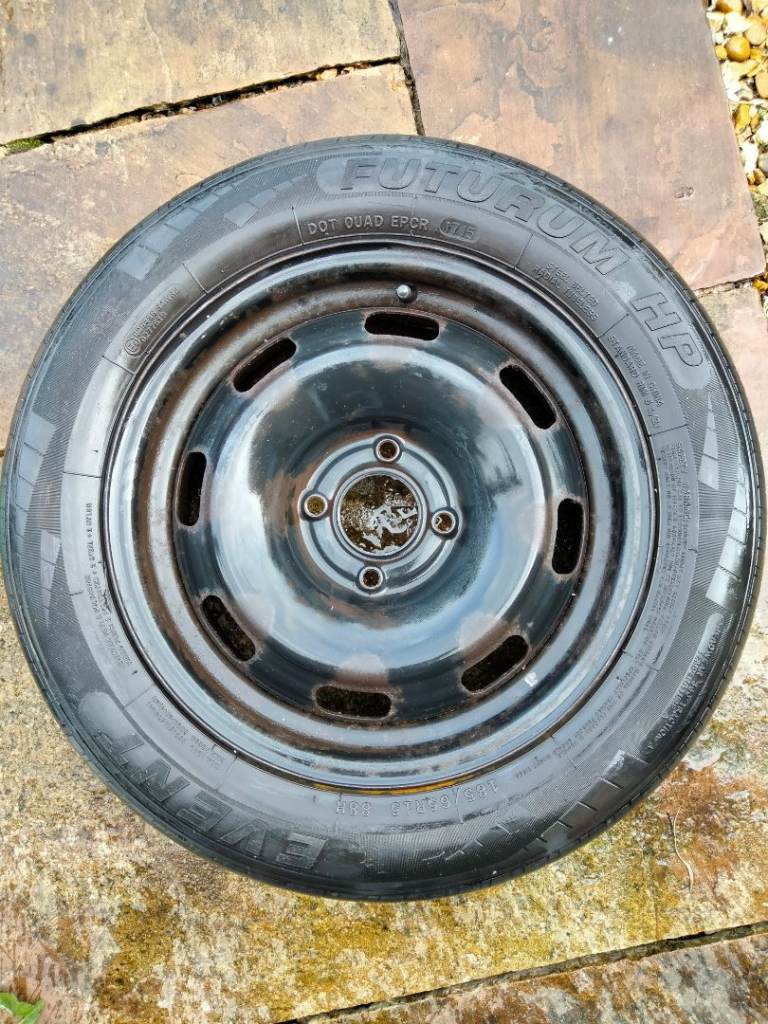 Steel wheel with tyre 