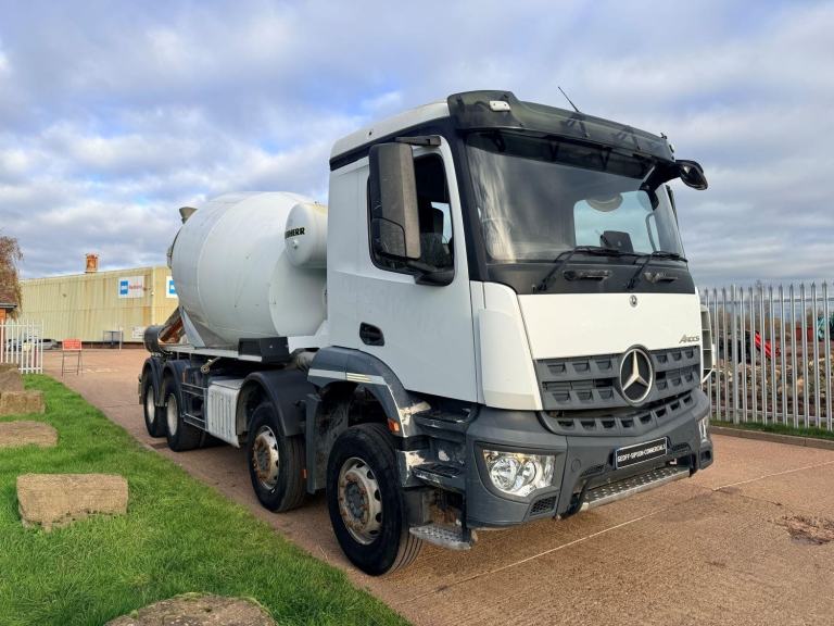 MERCEDES AROCS 3240 2020 (20) EURO 6, 8X4 CONCRETE MIXER, LIEBHERR EQUIPMENT