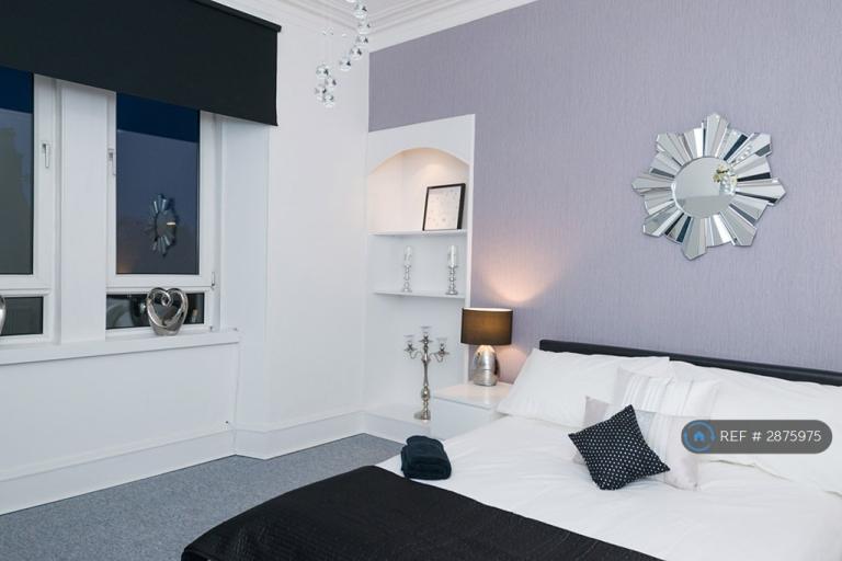 1 bedroom flat in Rosemount Place, Aberdeen, AB25 (1 bed) (#2875975)
