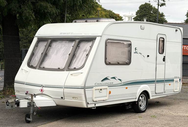 2002 SWIFT CHALLENGER 480/2, 2 BERTH CARAVAN END WASHROOM, AWNING, MOTOR MOVER