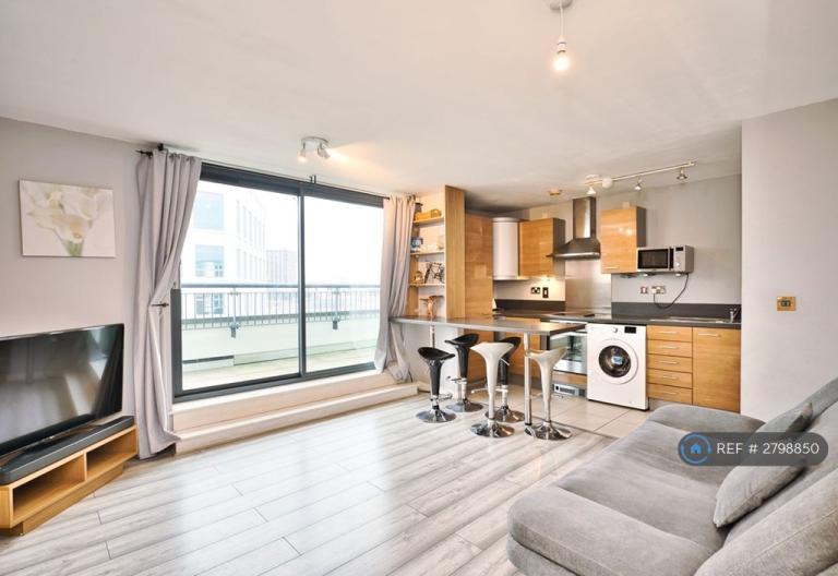2 bedroom flat in The Lock Building, London, E15 (2 bed) (#2798850)