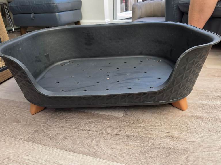 Large dog basket