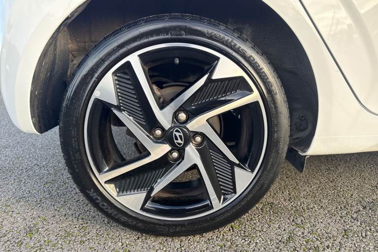 2024 Hyundai i10 1.2 Premium Euro 6 (s/s) 5dr Hatchback PETROL Manual