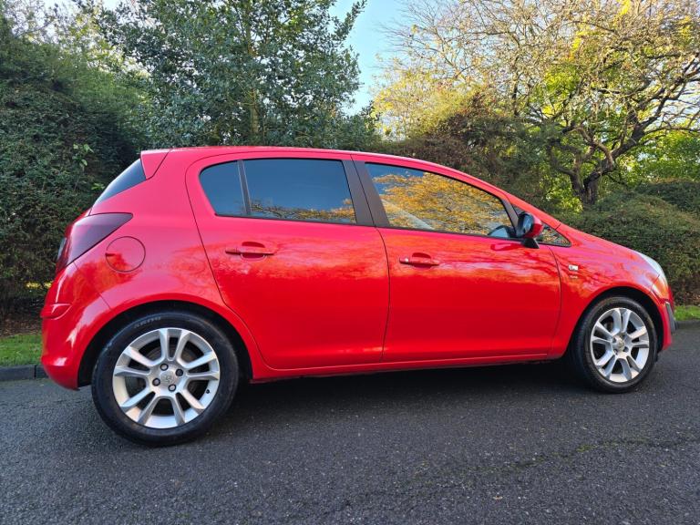 VAUXHALL CORSA 1.4 16v (A/C) SXi - AUTOMATIC - 5 DOOR - 2011 *LOW MILES*