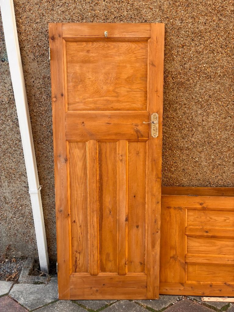 8 x solid wood internal doors 