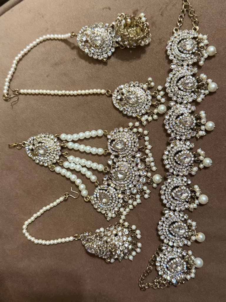 Gold & Pearl Indian Jewellery Set - As Good As New