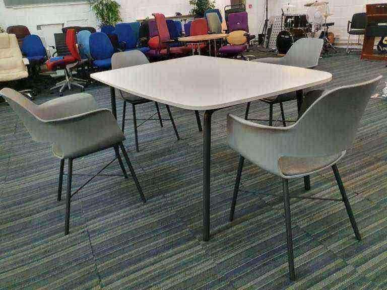 Preowned Meeting Table Foldable White 160cm x 90cm x 73cm