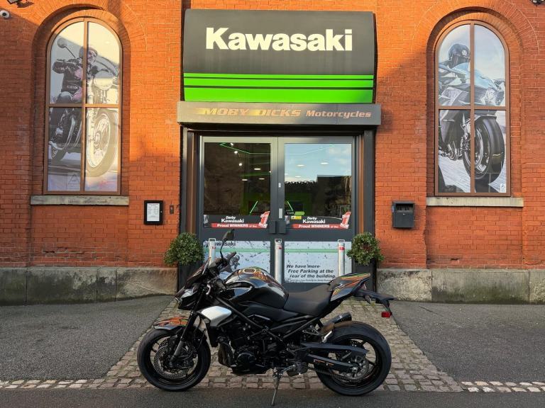 2025/75 reg Kawasaki Z900 performance naked motorcycle ex demo only 126 miles