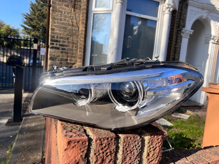 Bmw 5 Series F10 lci left passenger headlight