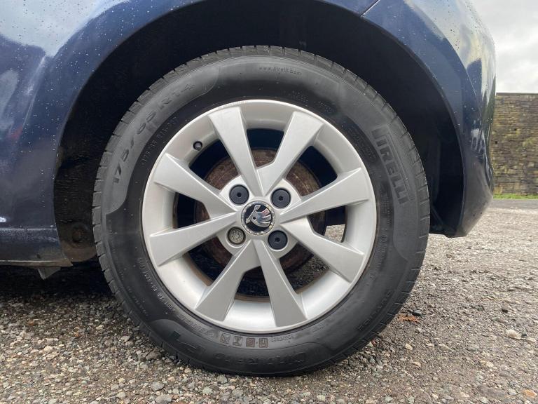 2013 Skoda Citigo 1.0 MPI GreenTech Elegance Euro 5 (s/s) 3dr HATCHBACK Petrol Manual