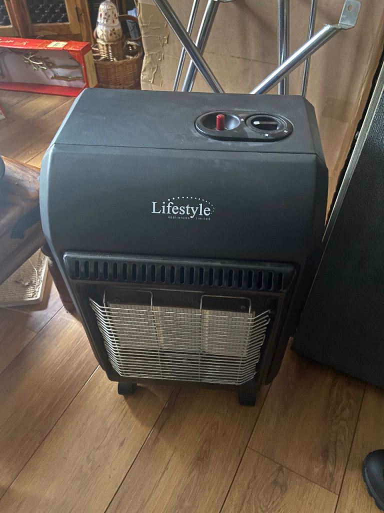 Lifestyle compact Calorgas portable gas heater with bottle