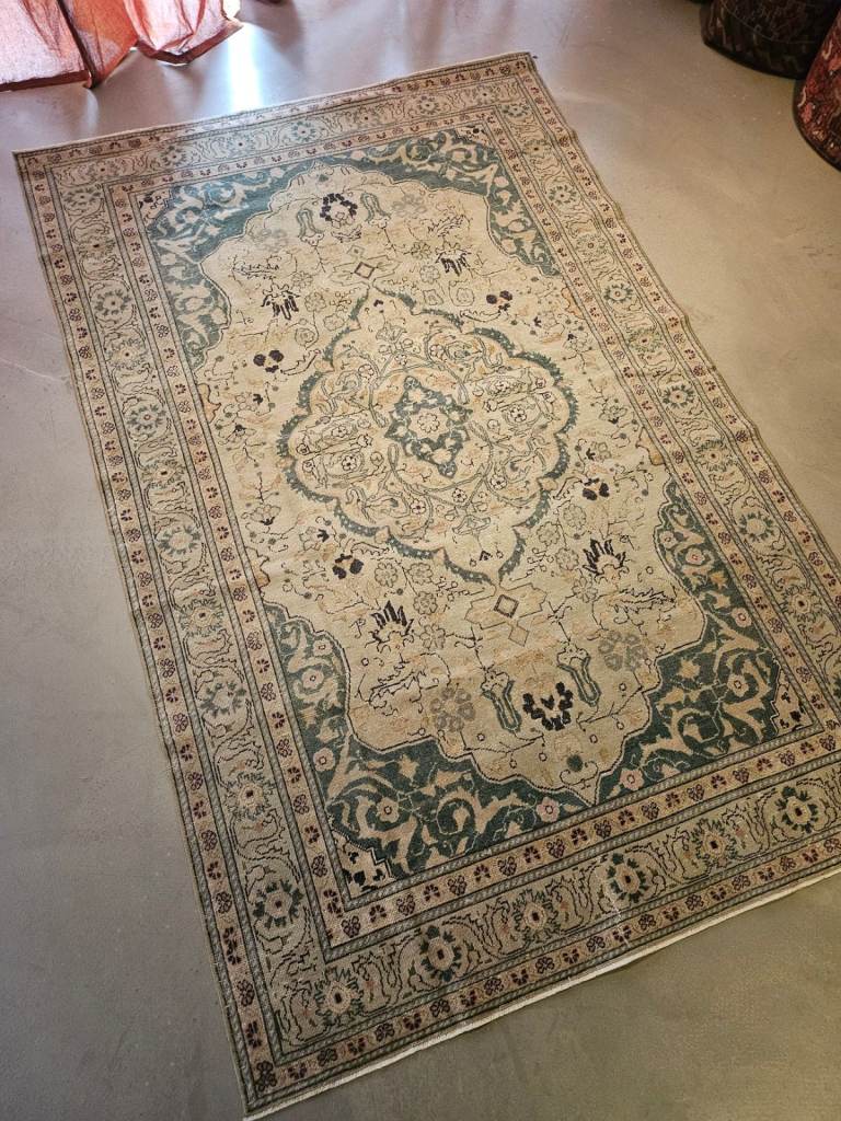 Mid Century Vintage Turkish Rug Carpet 142 × 225 cm Handwoven Prof Cleaned