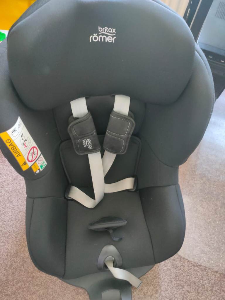 Britax Römer Car Seat – Black, Good Condition
