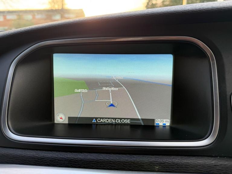 2015 Volvo V40 Cross Country 2.0 D4 Lux Nav Euro 6 (s/s) 5dr HATCHBACK Diesel Manual