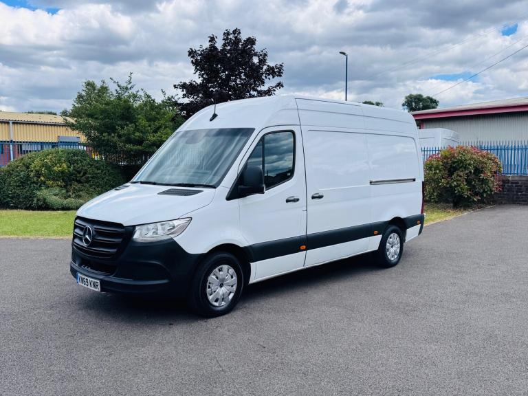 Mercedes Benz sprinter