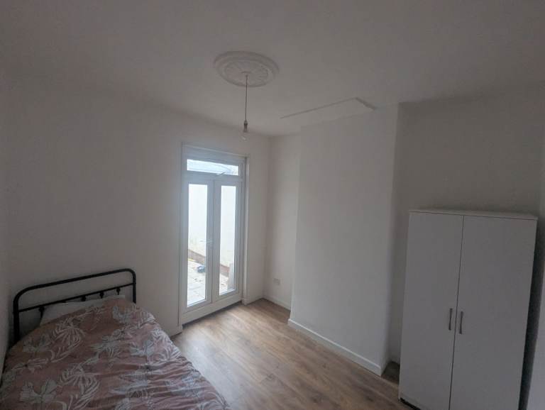 Room in shared property, Tooting Broadway