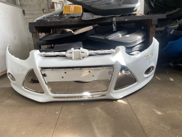 FORD FOCUS MK3 FRONT BUMPER (2011-2015) 