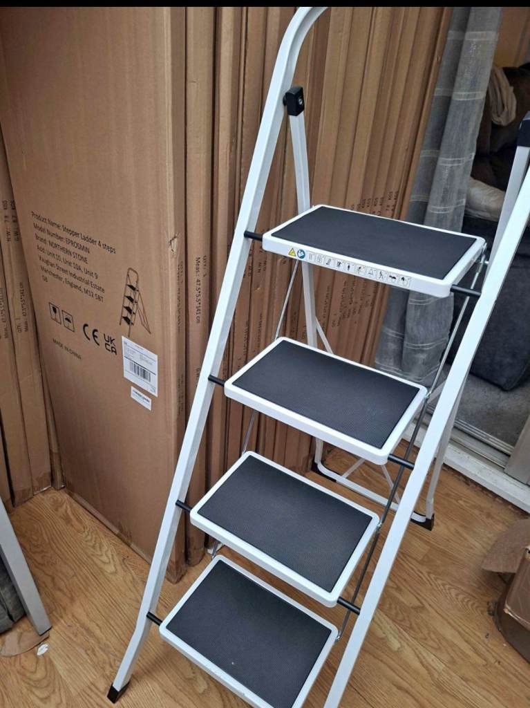 Step ladders 