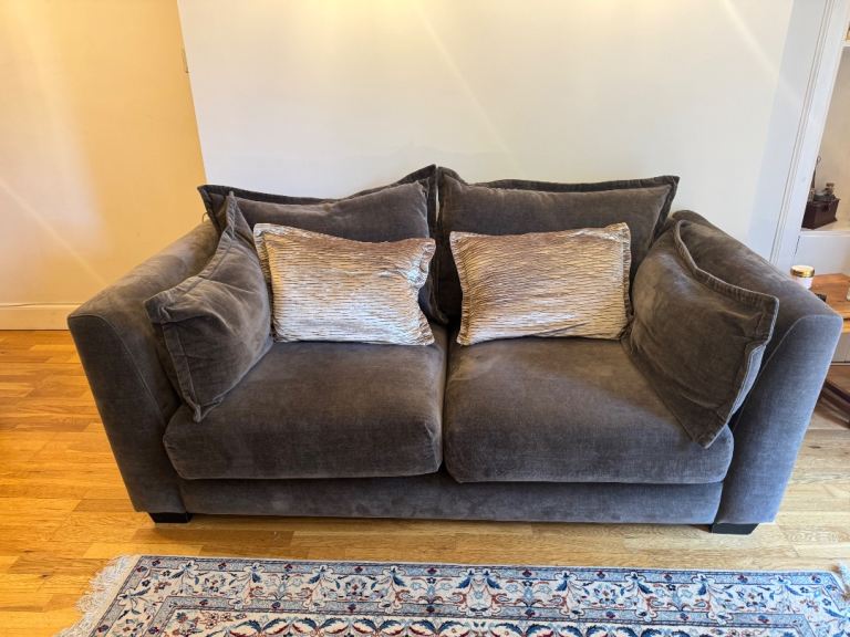 Sofolgy 2 seaters sofa 