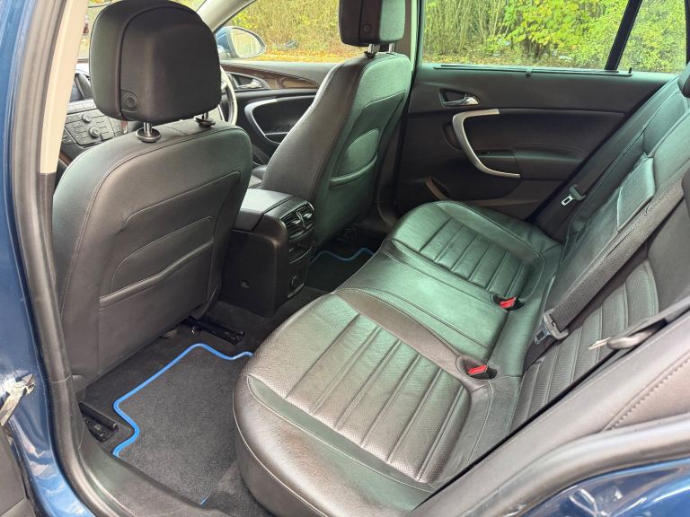 Vauxhall, INSIGNIA, Estate, 2011, Manual, 1956 (cc),5 doors - Image 9