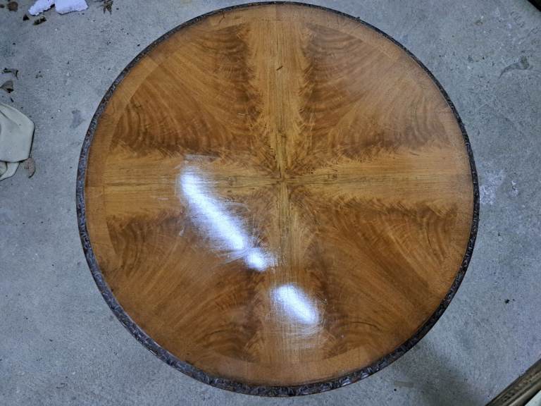 Round Wallnut Coffee Table
