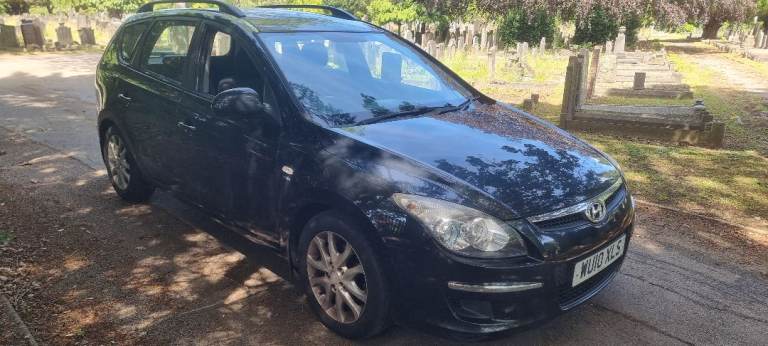 ONE OWNER FROM NEW ! 2010 HYUNDAI i30 DEISAL ESTATE