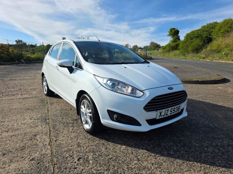 2015 ford fiesta 1.6 petrol automatic lovely car 