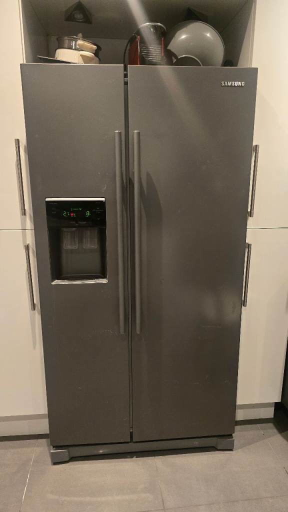 Faulty American Fridge