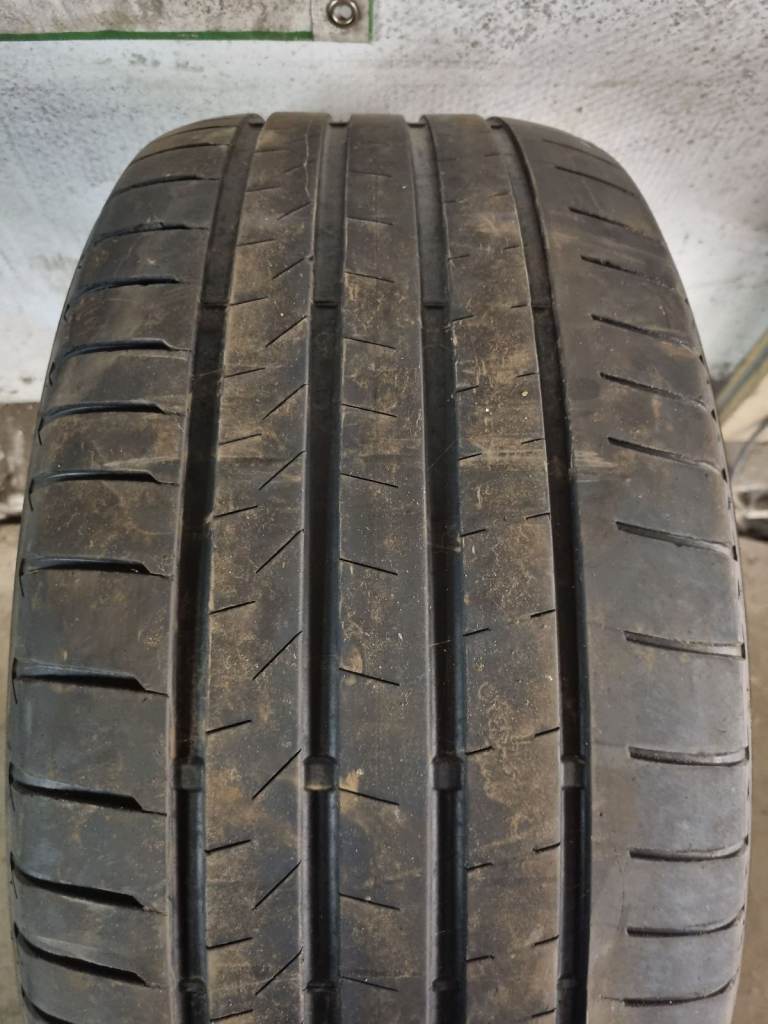 Tyre 285 45 20
