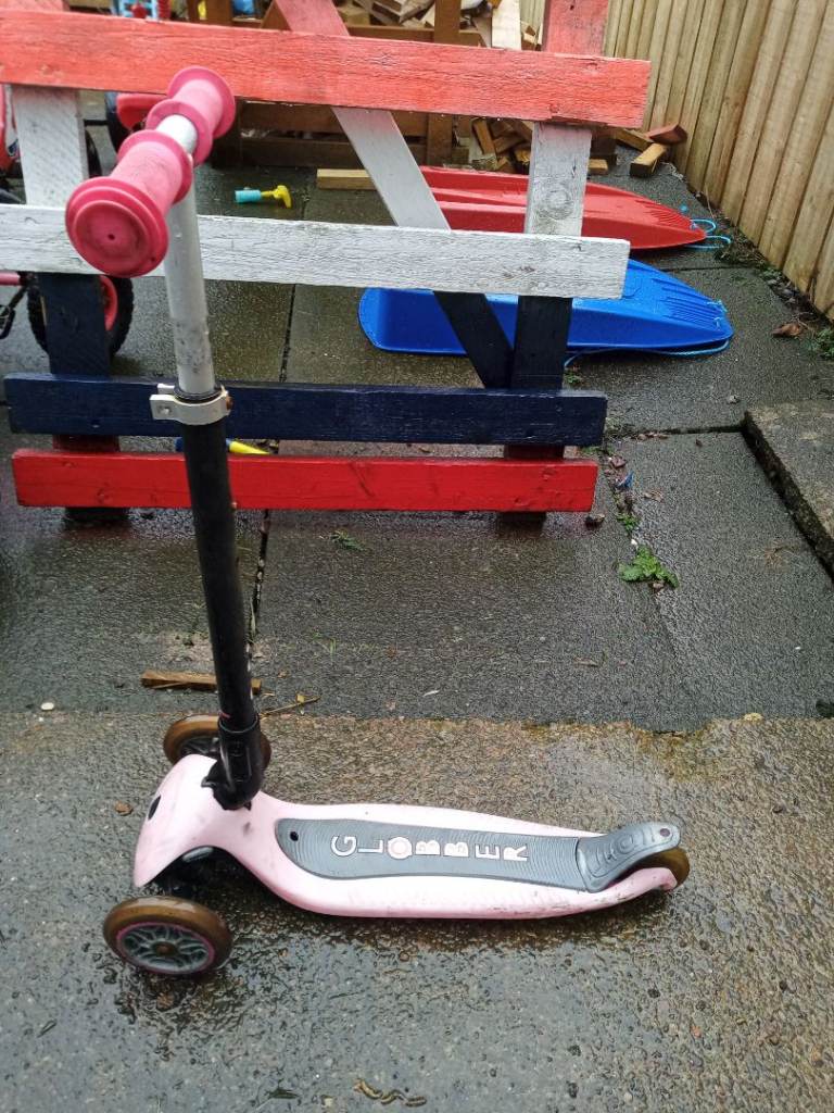 Girl scooter 
